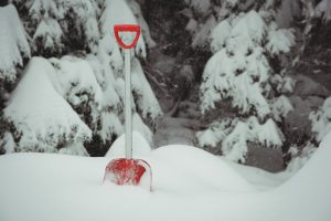 Best Snow Shovel For Composite Decking