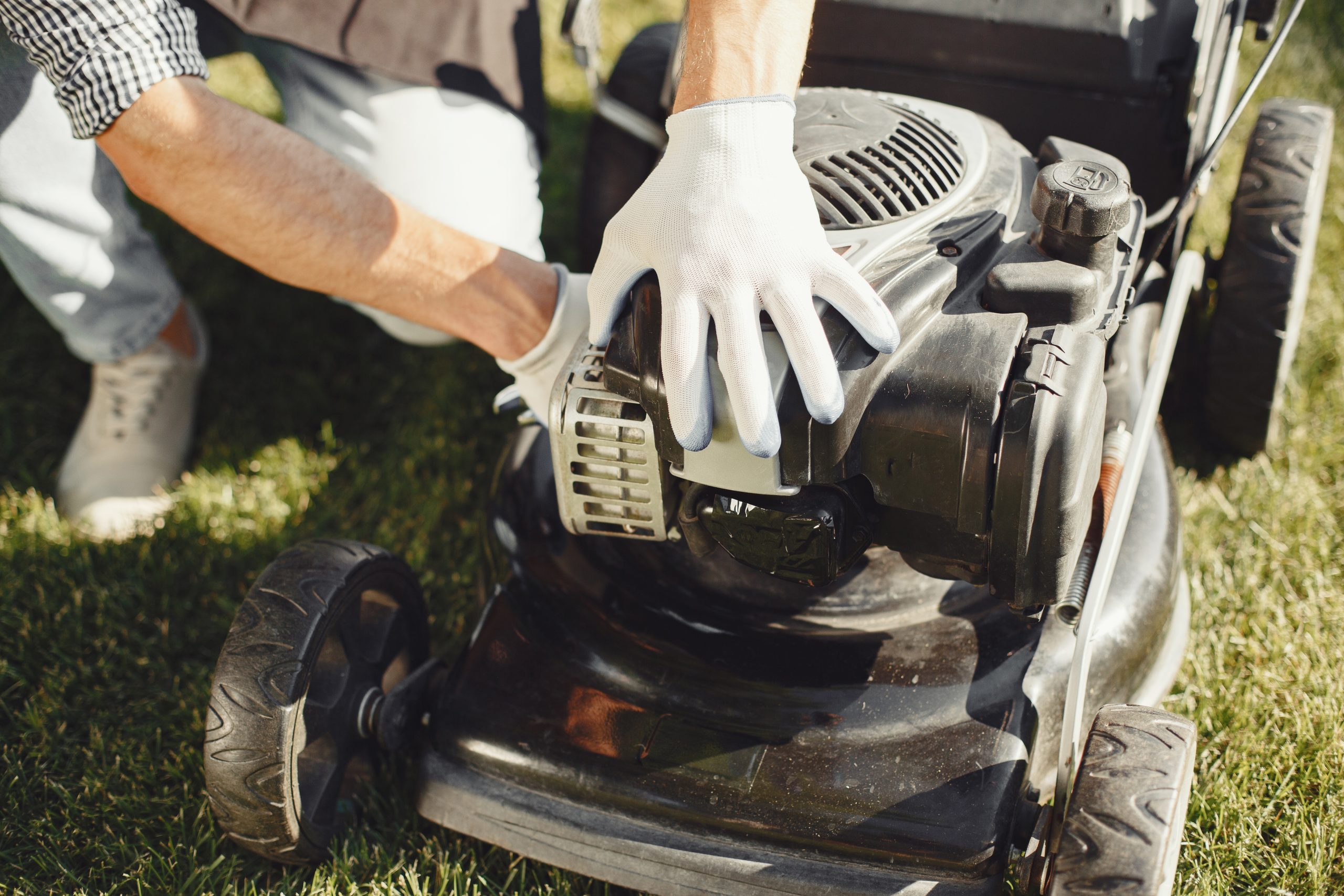 Where Is The Carburetor On A Push Lawn Mower?